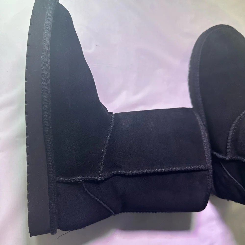 Koolaburra chic black